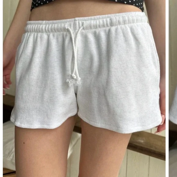 Brandy Melville Summer Thermal Shorts in Heather Gray Size (XS/S) - Picture 7 of 8